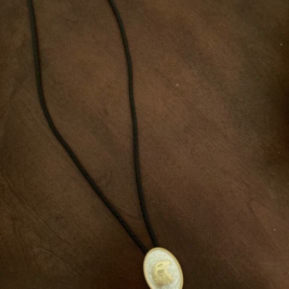 Medallion necklace - Picture 4 of 6